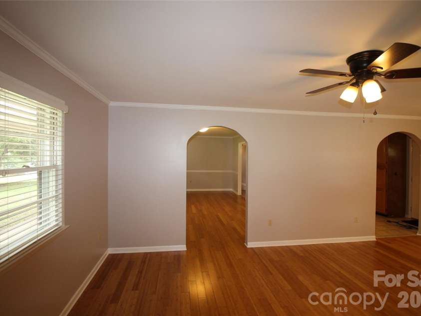 203 Ratchford Farm Road, Gastonia, NC 28056.  MLS# CAR4317730, YatesRealty ID 1111. 
