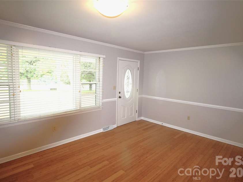 203 Ratchford Farm Road, Gastonia, NC 28056.  MLS# CAR4317730, YatesRealty ID 1111. 