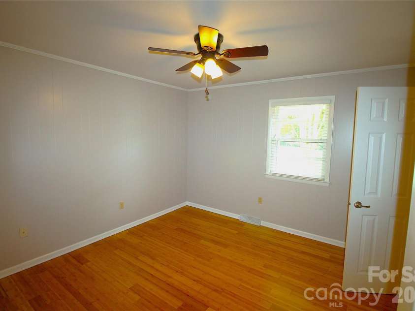 203 Ratchford Farm Road, Gastonia, NC 28056.  MLS# CAR4317730, YatesRealty ID 1111. 