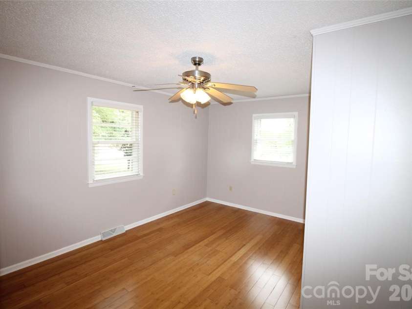 203 Ratchford Farm Road, Gastonia, NC 28056.  MLS# CAR4317730, YatesRealty ID 1111. 