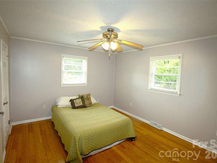 203 Ratchford Farm Road, Gastonia, NC 28056.  MLS# CAR4317730, YatesRealty ID 1111. 