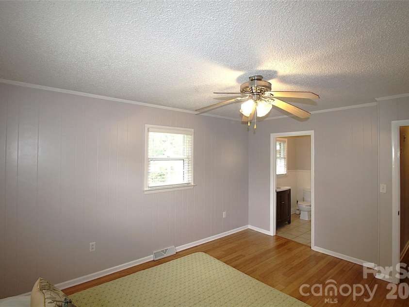 203 Ratchford Farm Road, Gastonia, NC 28056.  MLS# CAR4317730, YatesRealty ID 1111. 