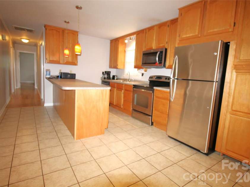 203 Ratchford Farm Road, Gastonia, NC 28056.  MLS# CAR4317730, YatesRealty ID 1111. 