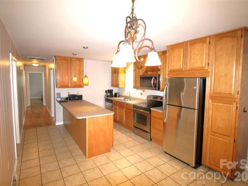 203 Ratchford Farm Road, Gastonia, NC 28056.  MLS# CAR4317730, YatesRealty ID 1111. 
