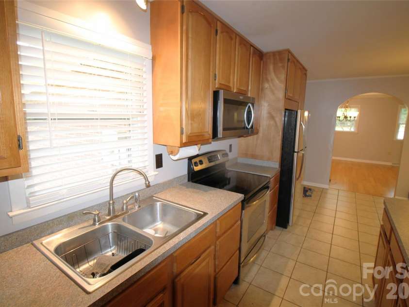 203 Ratchford Farm Road, Gastonia, NC 28056.  MLS# CAR4317730, YatesRealty ID 1111. 