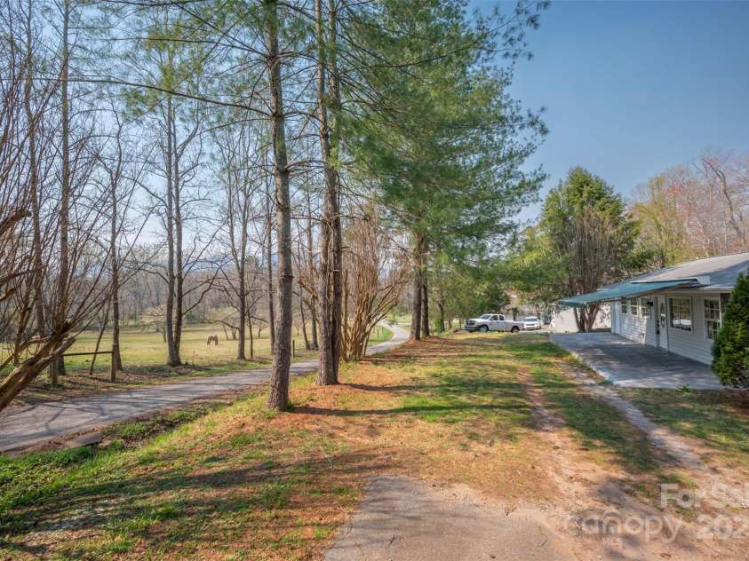 163 Woodland Drive, Columbus, NC 28722.  MLS# CAR4240701, YatesRealty ID 11111. Quiet dead-end street