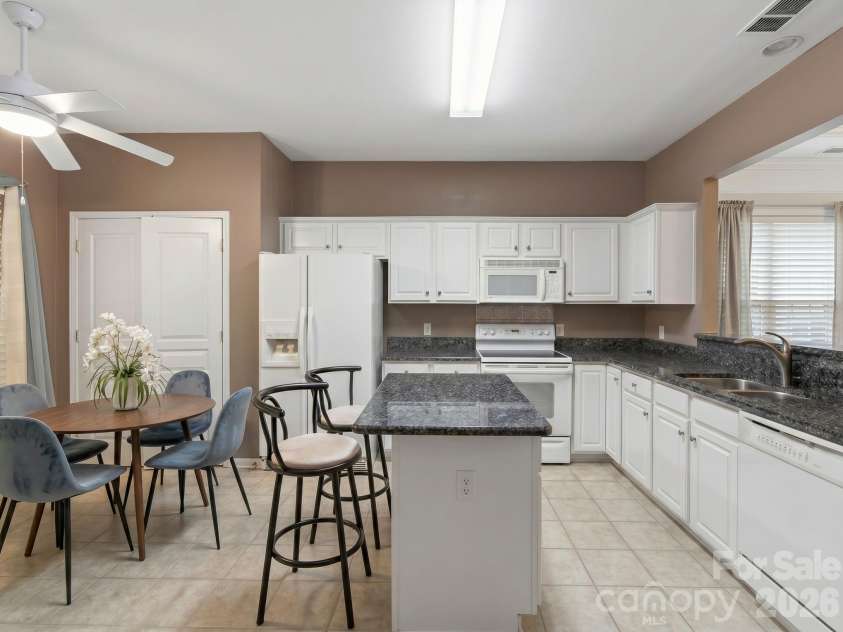 13614 Cardinals Nest Drive, Charlotte, NC 28269.  MLS# CAR4388293, YatesRealty ID 11113. 