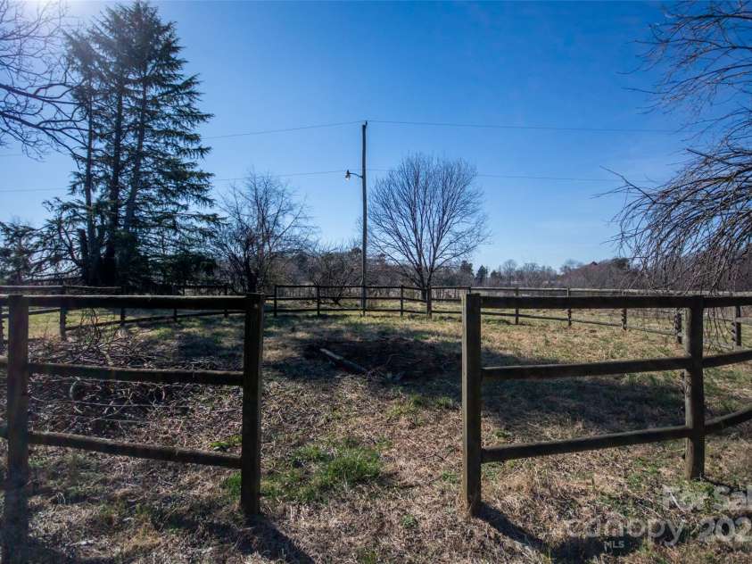 169 Eagle Mills Road, Harmony, NC 28634.  MLS# CAR4229073, YatesRealty ID 11113. 