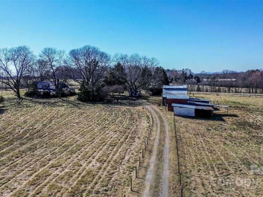 169 Eagle Mills Road, Harmony, NC 28634.  MLS# CAR4229073, YatesRealty ID 11113. 