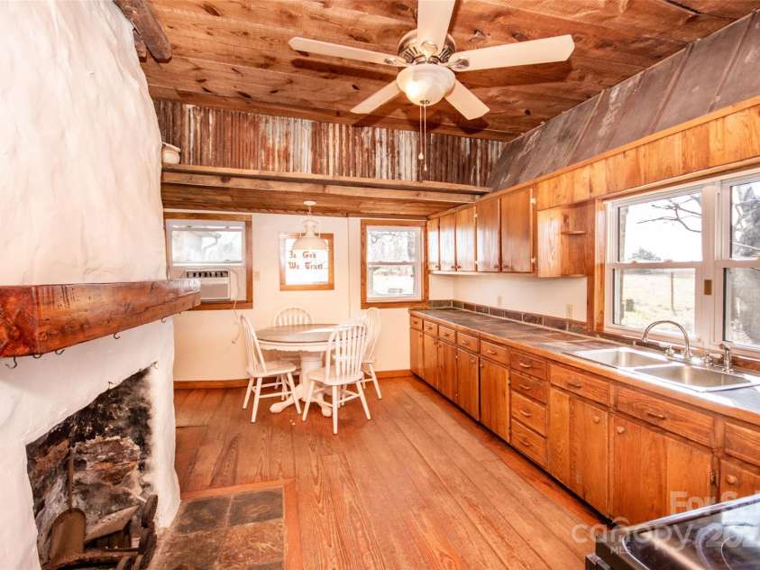 169 Eagle Mills Road, Harmony, NC 28634.  MLS# CAR4229073, YatesRealty ID 11113. Kitchen