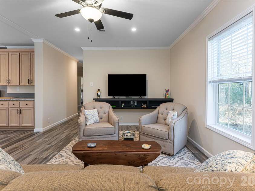 321 Flat Creek Road, Black Mountain, NC 28711.  MLS# CAR4341031, YatesRealty ID 11114. 