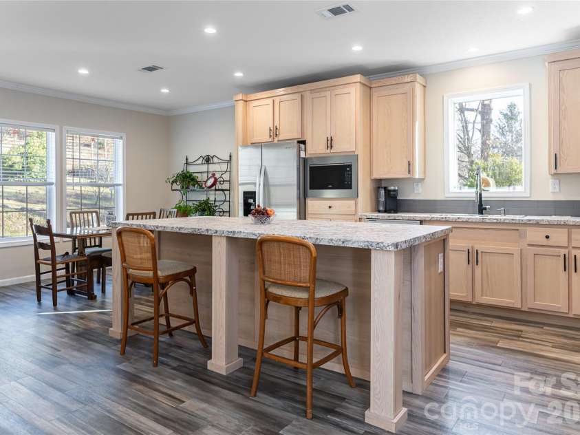 321 Flat Creek Road, Black Mountain, NC 28711.  MLS# CAR4341031, YatesRealty ID 11114. 
