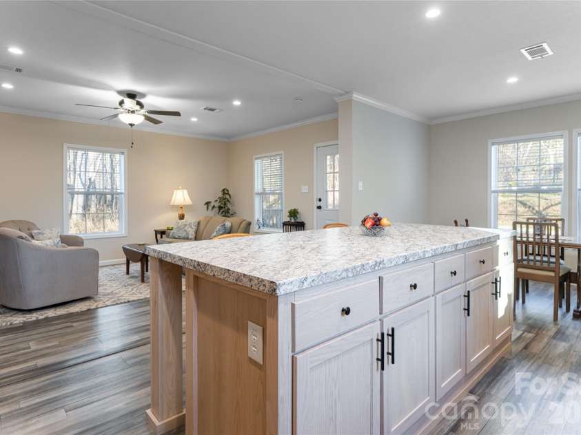 321 Flat Creek Road, Black Mountain, NC 28711.  MLS# CAR4341031, YatesRealty ID 11114. 