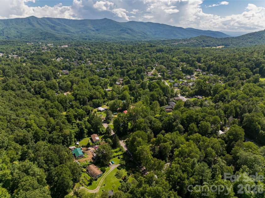 321 Flat Creek Road, Black Mountain, NC 28711.  MLS# CAR4341031, YatesRealty ID 11114. 