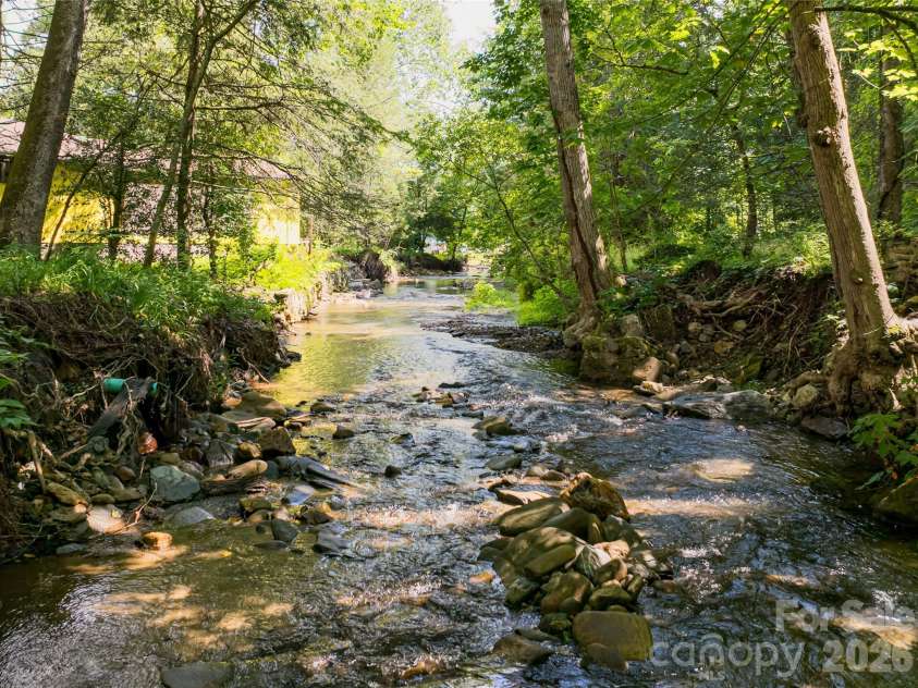 321 Flat Creek Road, Black Mountain, NC 28711.  MLS# CAR4341031, YatesRealty ID 11114. 