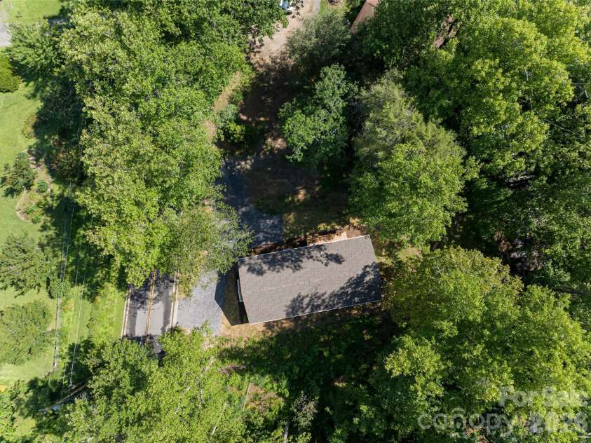 321 Flat Creek Road, Black Mountain, NC 28711.  MLS# CAR4341031, YatesRealty ID 11114. 