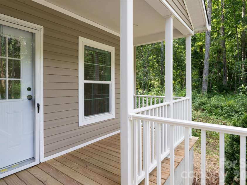 321 Flat Creek Road, Black Mountain, NC 28711.  MLS# CAR4341031, YatesRealty ID 11114. 