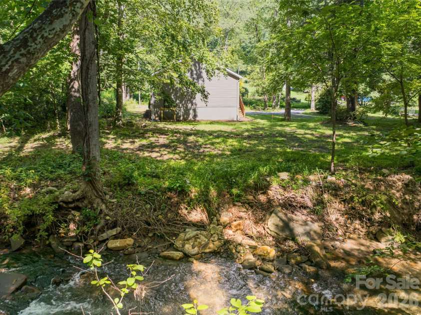 321 Flat Creek Road, Black Mountain, NC 28711.  MLS# CAR4341031, YatesRealty ID 11114. 