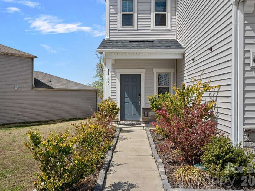 11935 Red Leaf Drive, Charlotte, NC 28215.  MLS# CAR4361968, YatesRealty ID 11115. 