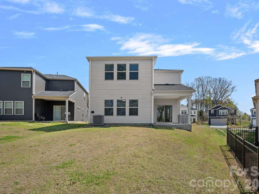 11935 Red Leaf Drive, Charlotte, NC 28215.  MLS# CAR4361968, YatesRealty ID 11115. Backyard