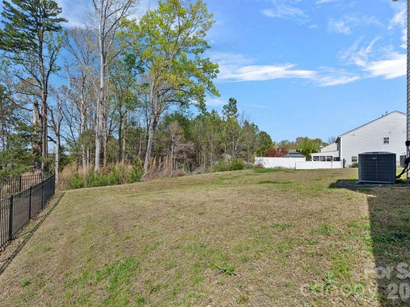 11935 Red Leaf Drive, Charlotte, NC 28215.  MLS# CAR4361968, YatesRealty ID 11115. Large backyard