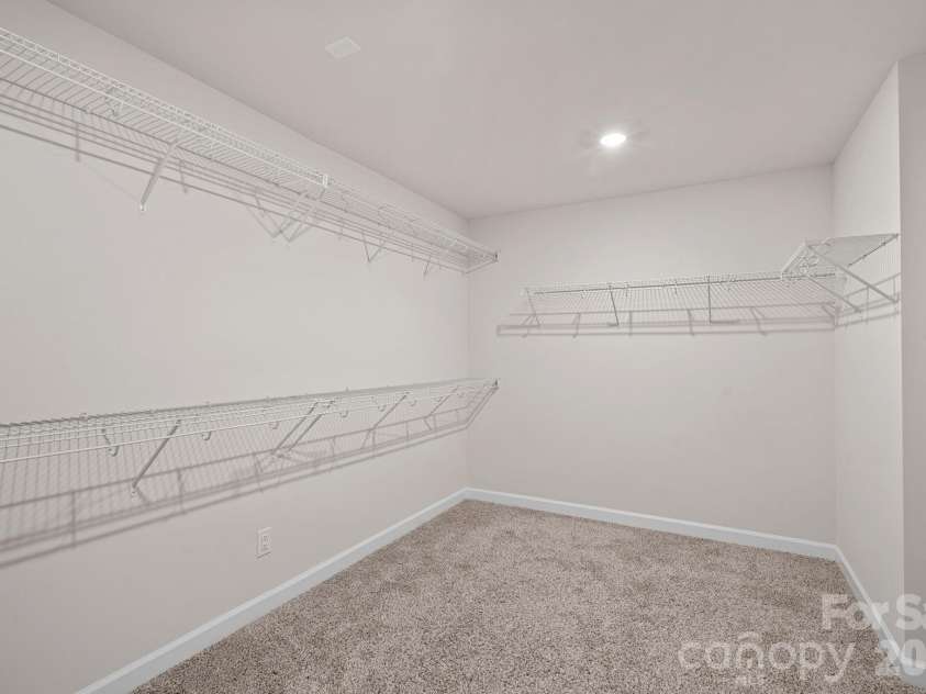 11935 Red Leaf Drive, Charlotte, NC 28215.  MLS# CAR4361968, YatesRealty ID 11115. Primary Closet