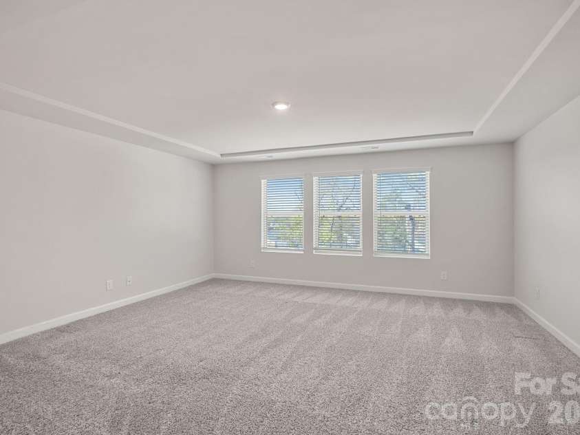 11935 Red Leaf Drive, Charlotte, NC 28215.  MLS# CAR4361968, YatesRealty ID 11115. Primary suite