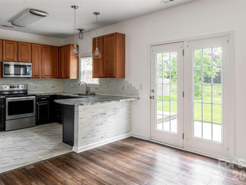 89 Woodfern Road, Fletcher, NC 28732.  MLS# CAR4399752, YatesRealty ID 11117. 