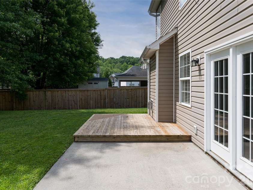 89 Woodfern Road, Fletcher, NC 28732.  MLS# CAR4399752, YatesRealty ID 11117. 
