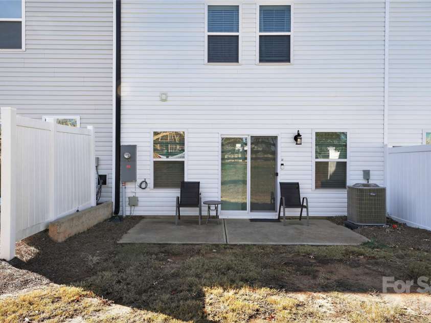 13008 Suncreek Terrace, Charlotte, NC 28214.  MLS# CAR4338560, YatesRealty ID 11118. 