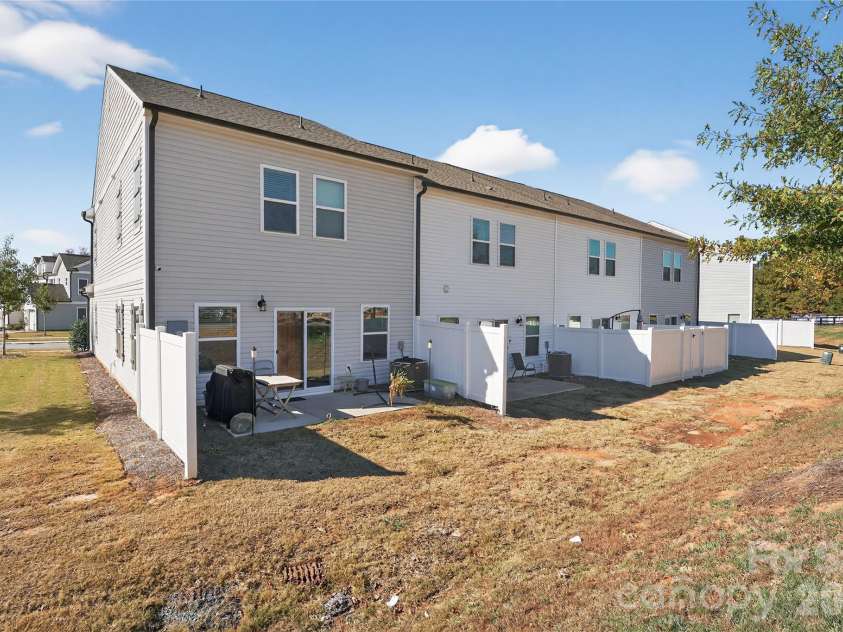 13008 Suncreek Terrace, Charlotte, NC 28214.  MLS# CAR4338560, YatesRealty ID 11118. 