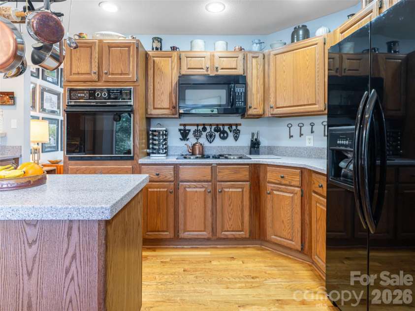 2 Bent Tree Drive, Asheville, NC 28803.  MLS# CAR4335530, YatesRealty ID 11119. 
