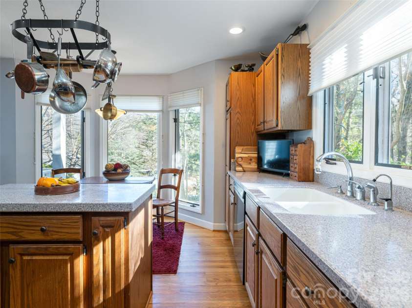 2 Bent Tree Drive, Asheville, NC 28803.  MLS# CAR4335530, YatesRealty ID 11119. 
