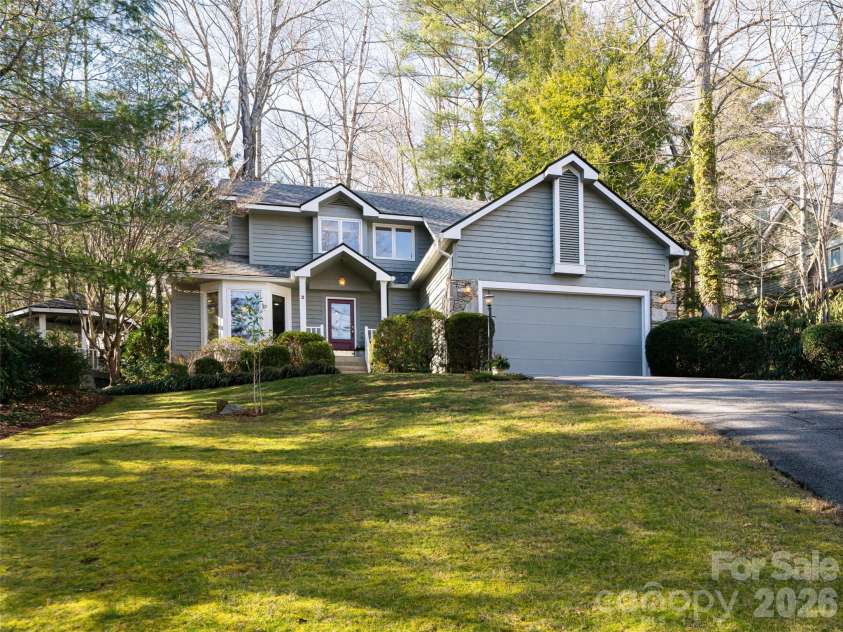 2 Bent Tree Drive, Asheville, NC 28803.  MLS# CAR4335530, YatesRealty ID 11119. 