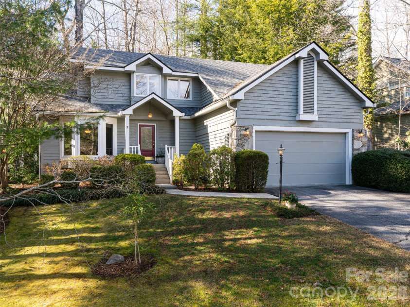 2 Bent Tree Drive, Asheville, NC 28803.  MLS# CAR4335530, YatesRealty ID 11119. Lush landscaping