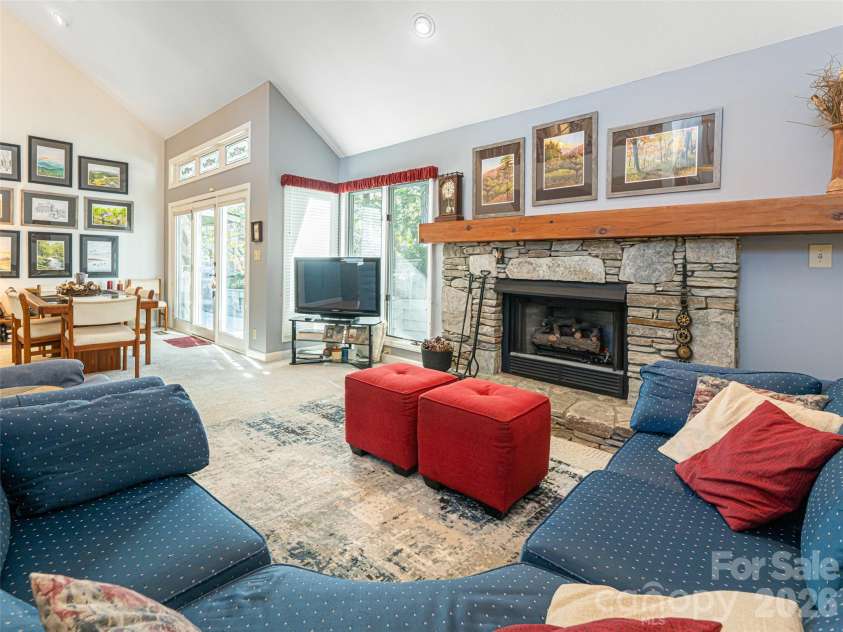 2 Bent Tree Drive, Asheville, NC 28803.  MLS# CAR4335530, YatesRealty ID 11119. Open living/dining area