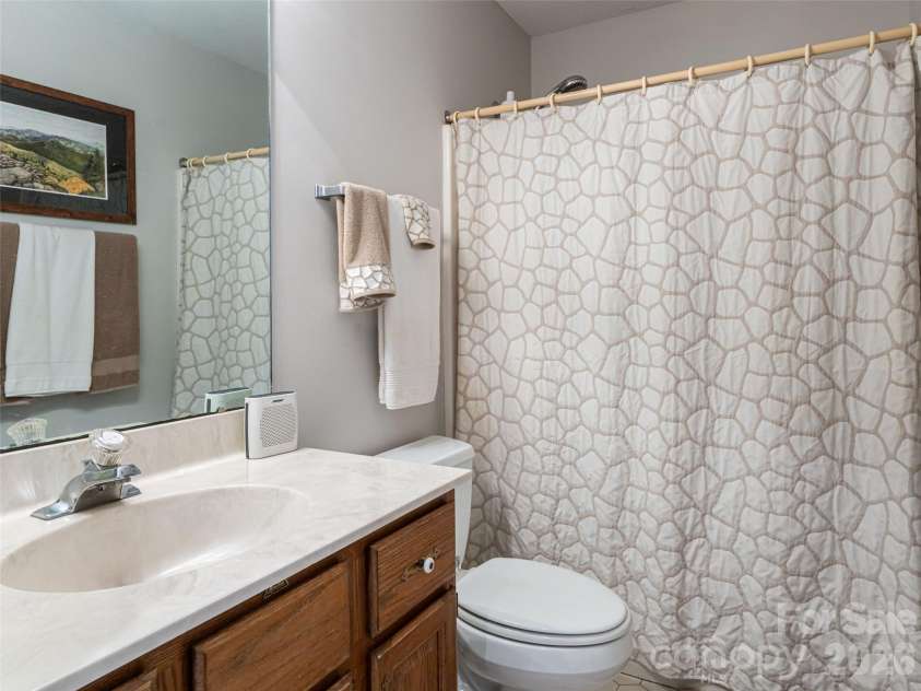 2 Bent Tree Drive, Asheville, NC 28803.  MLS# CAR4335530, YatesRealty ID 11119. Second full bath