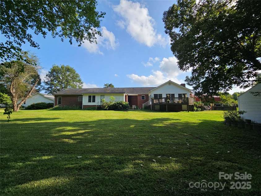 130 Scism Road, Kings Mountain, NC 28086.  MLS# CAR4226300, YatesRealty ID 1112. 