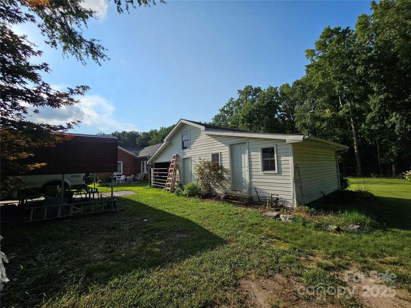 130 Scism Road, Kings Mountain, NC 28086.  MLS# CAR4226300, YatesRealty ID 1112. 