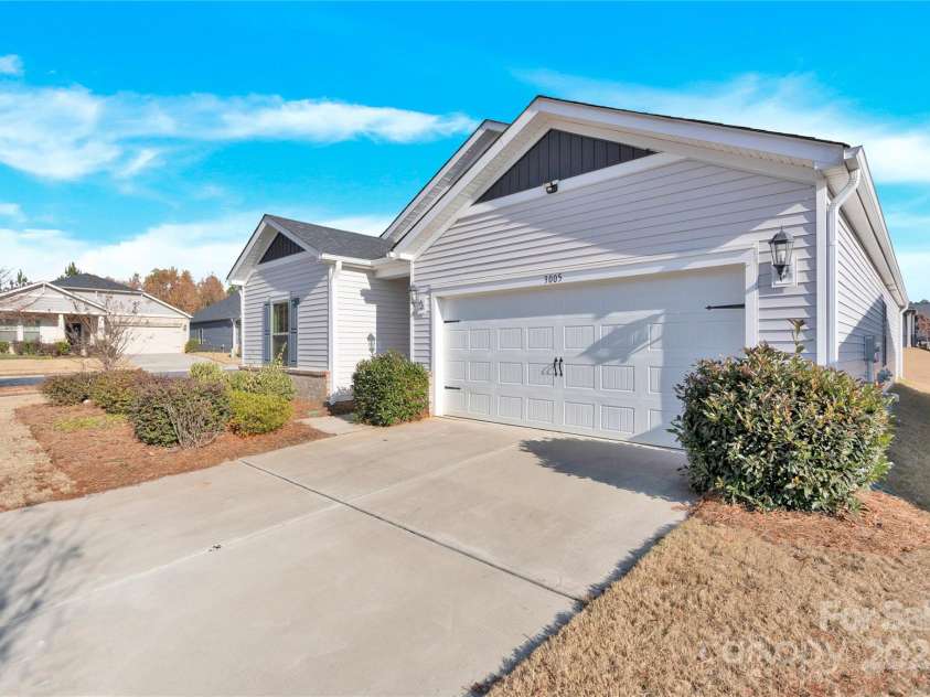 3005 Striped Maple Court, Charlotte, NC 28215.  MLS# CAR4328834, YatesRealty ID 1112. 