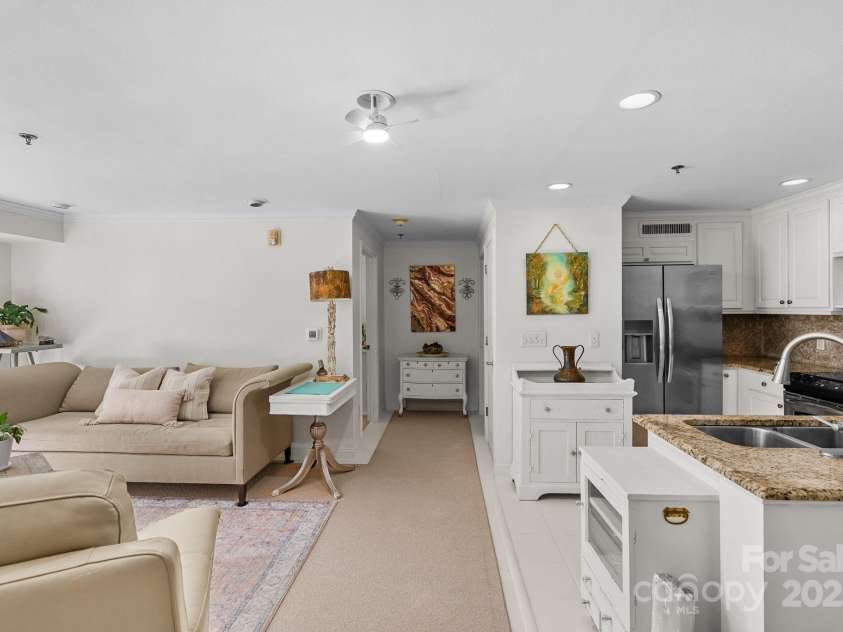 429 Bowling Park Road, Asheville, NC 28803.  MLS# CAR4314459, YatesRealty ID 1112. 