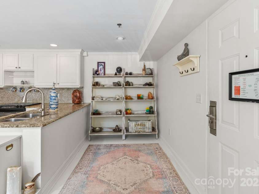 429 Bowling Park Road, Asheville, NC 28803.  MLS# CAR4314459, YatesRealty ID 1112. 