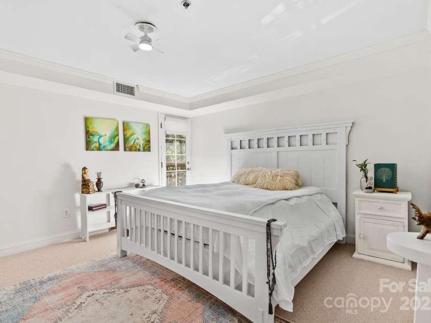 429 Bowling Park Road, Asheville, NC 28803.  MLS# CAR4314459, YatesRealty ID 1112. 