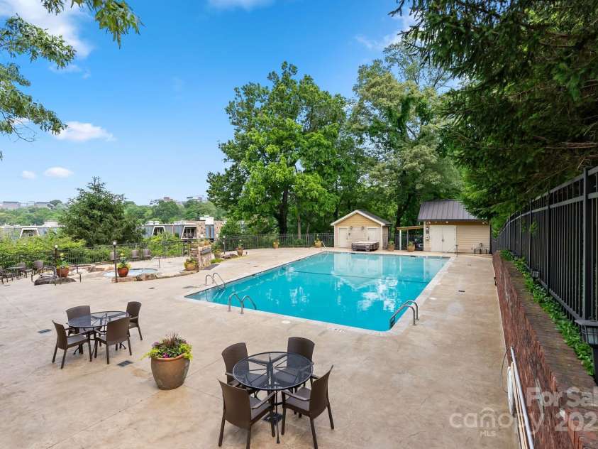 429 Bowling Park Road, Asheville, NC 28803.  MLS# CAR4314459, YatesRealty ID 1112. 