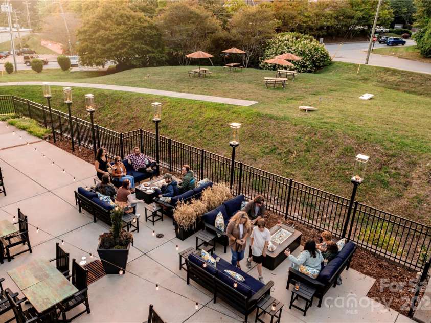 429 Bowling Park Road, Asheville, NC 28803.  MLS# CAR4314459, YatesRealty ID 1112. 