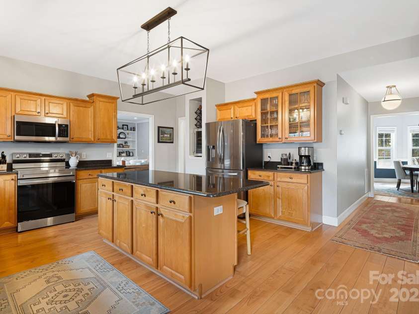 969 Rickel Drive, Hendersonville, NC 28739.  MLS# CAR4238164, YatesRealty ID 11120. 