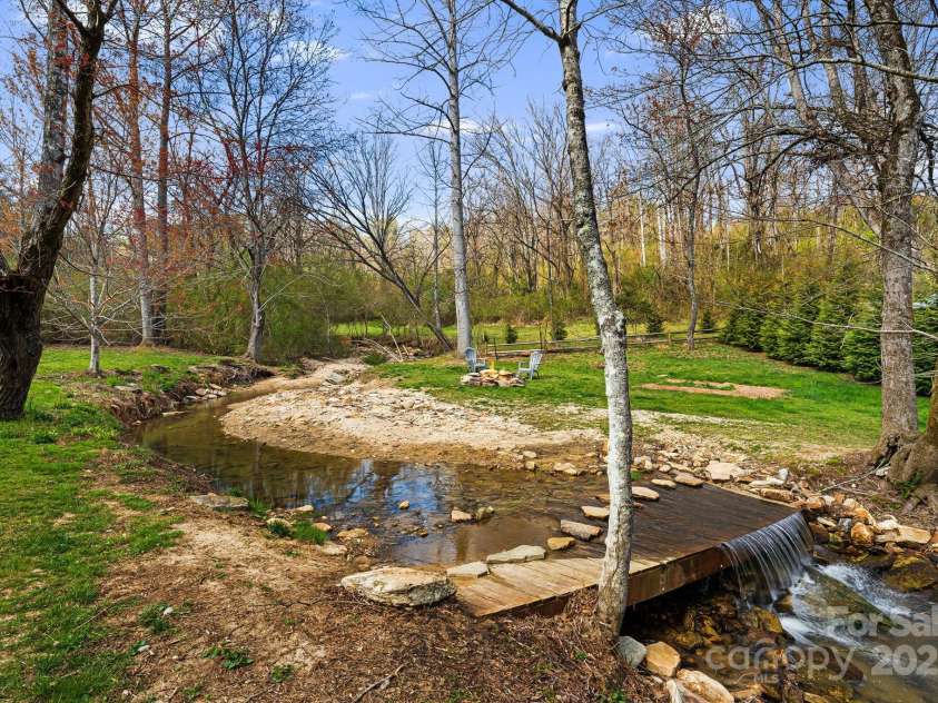 969 Rickel Drive, Hendersonville, NC 28739.  MLS# CAR4238164, YatesRealty ID 11120. 