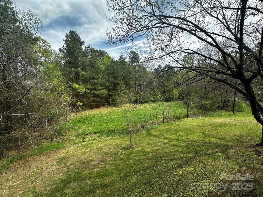 3253 Centergrove Road, Kannapolis, NC 28083.  MLS# CAR4243916, YatesRealty ID 11121. 