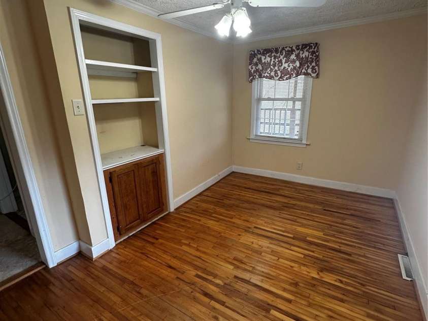 3253 Centergrove Road, Kannapolis, NC 28083.  MLS# CAR4243916, YatesRealty ID 11121. 