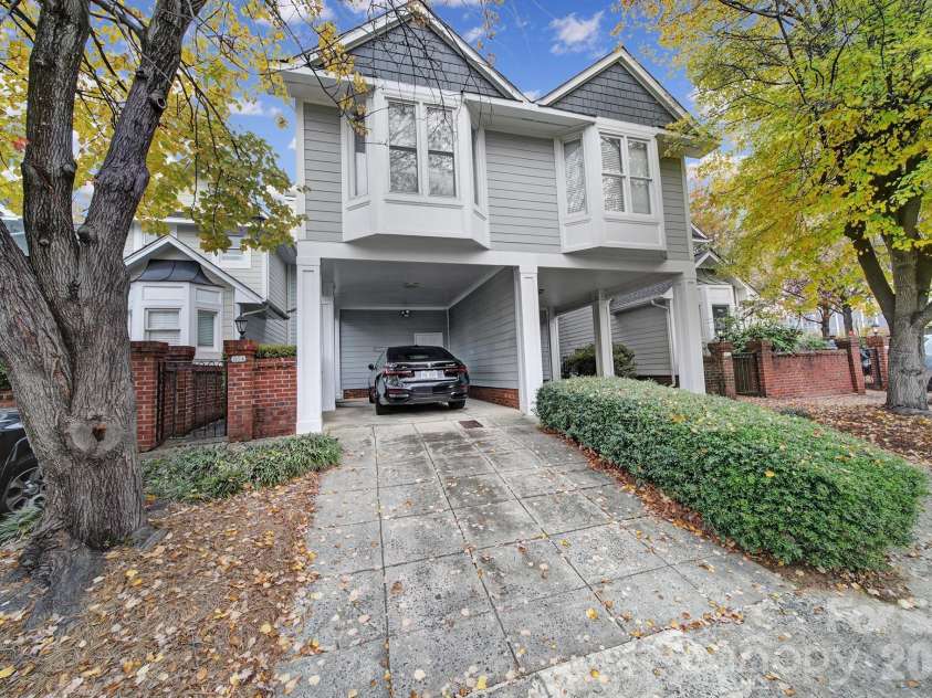804 Greenleaf Avenue, Charlotte, NC 28202.  MLS# CAR4357348, YatesRealty ID 11121. 